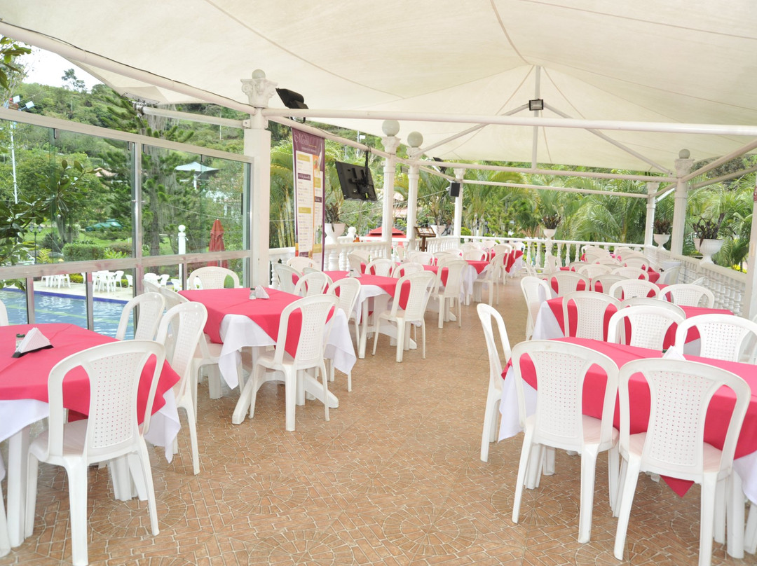 Hotel Termales Santa Monica主图