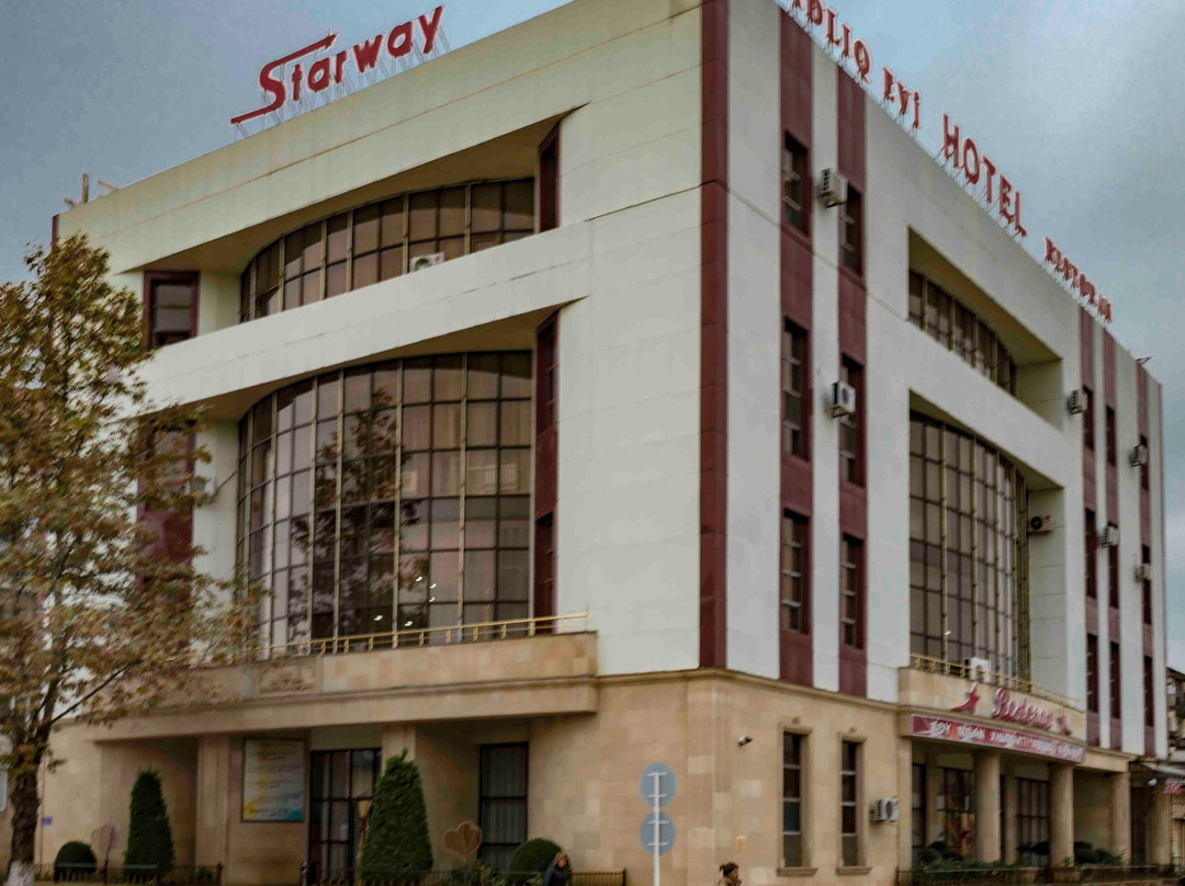 Starway Hotel主图