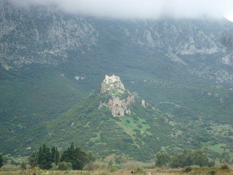 Onifai旅游景点-Castello di Pontes