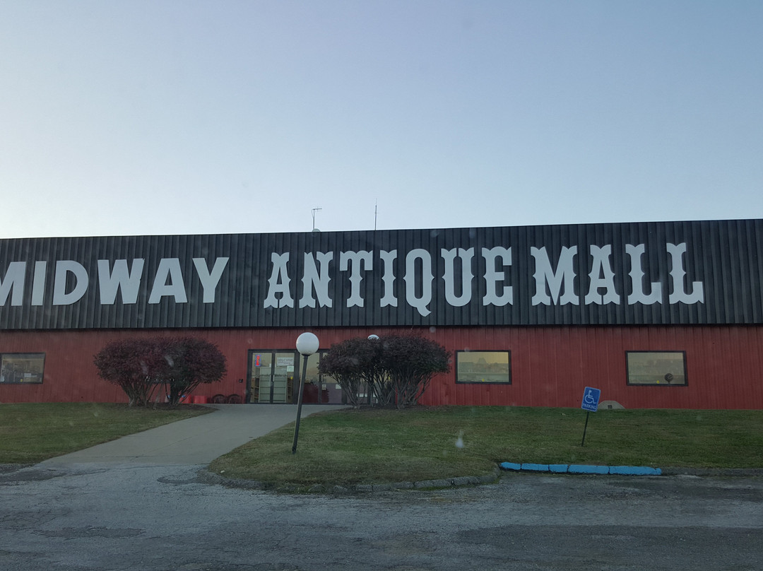 Midway Antique Mall and Flea Market景点图片