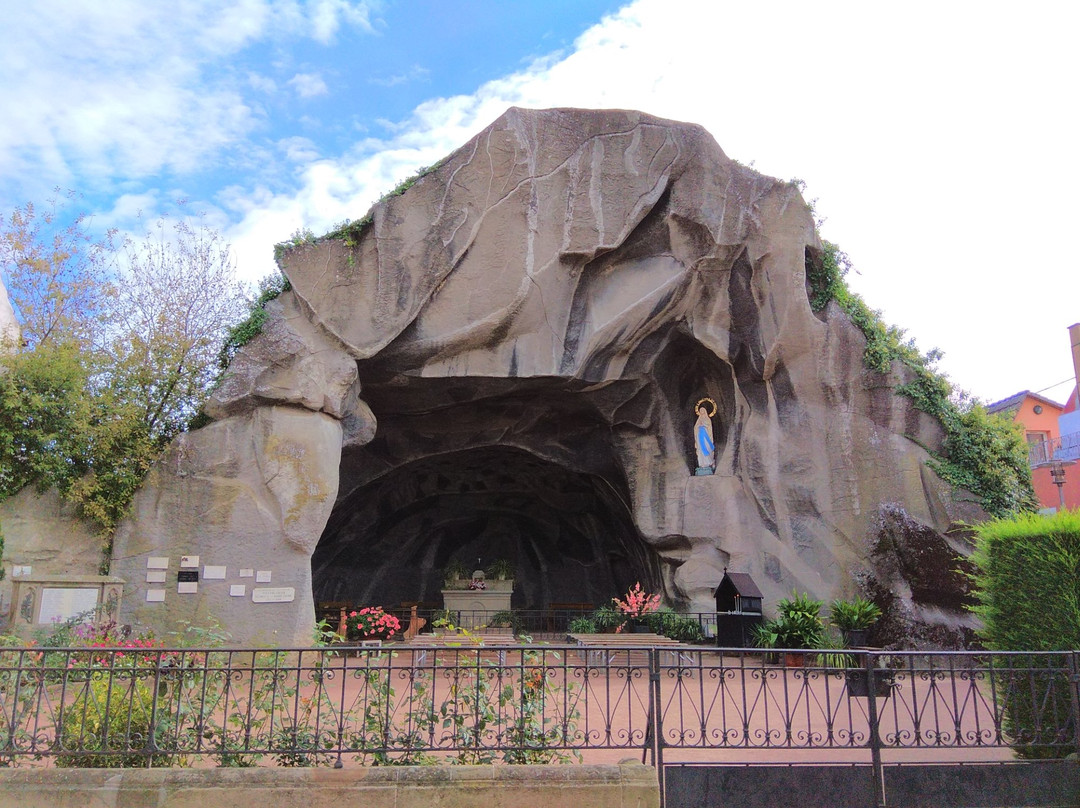 Réplique de la Grotte de Lourdes景点图片