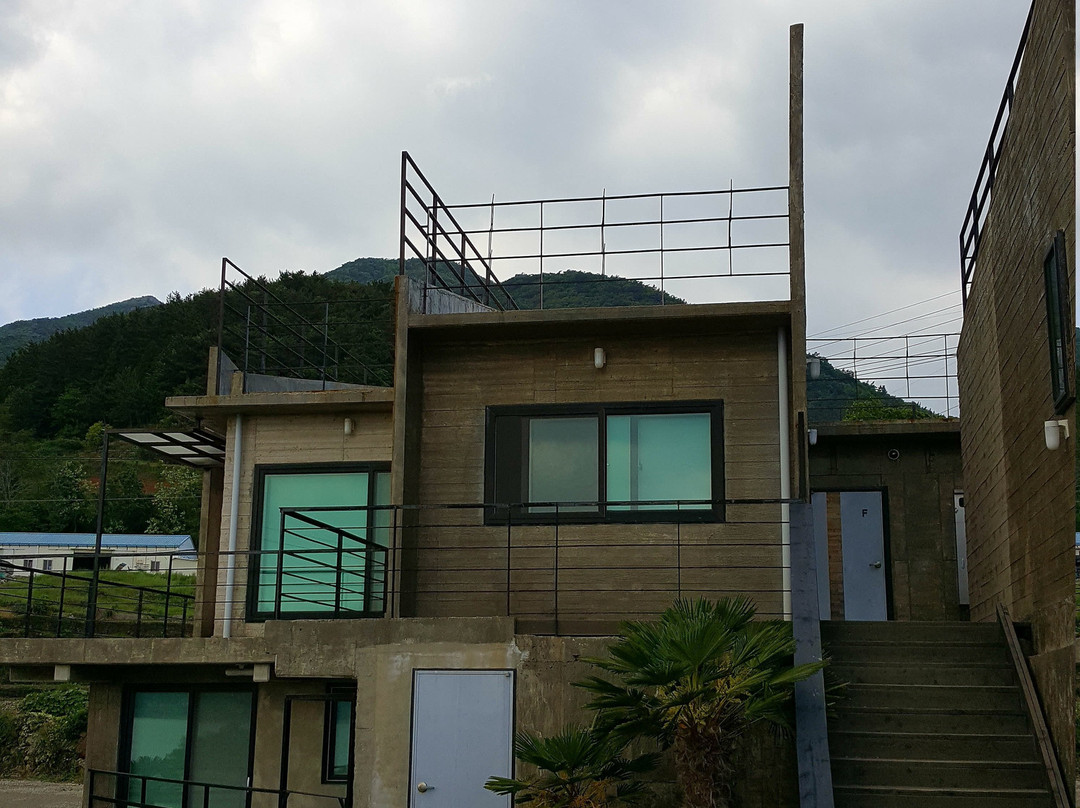Majingga Pension