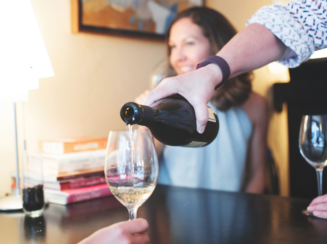 Eagle Harbor Wine Co. Tasting Room景点图片