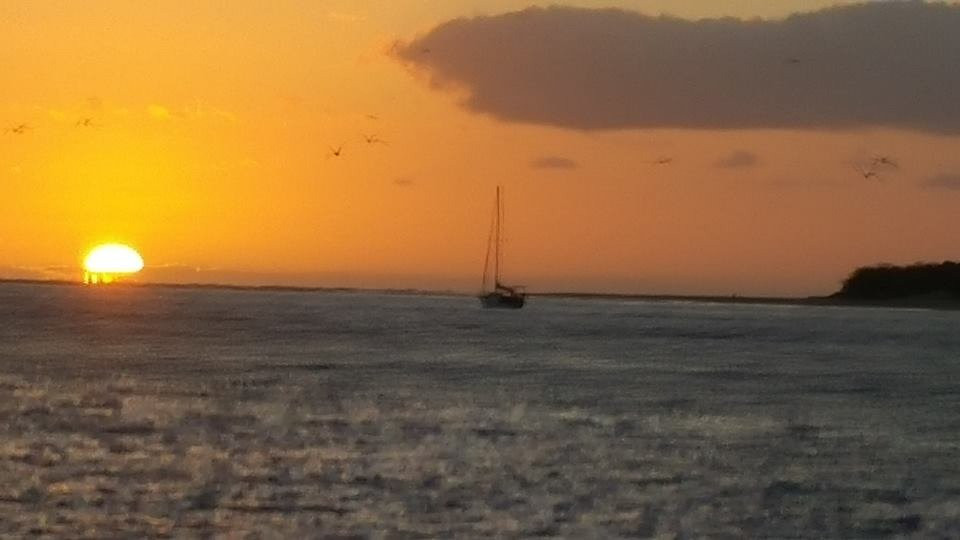 Rainbow Beach Fishing Charters景点图片