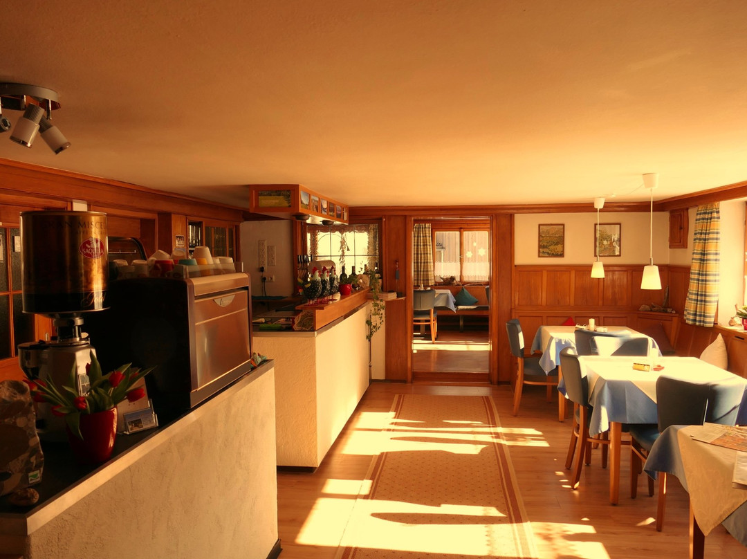 Nagelfluhhaus Hirsch主图