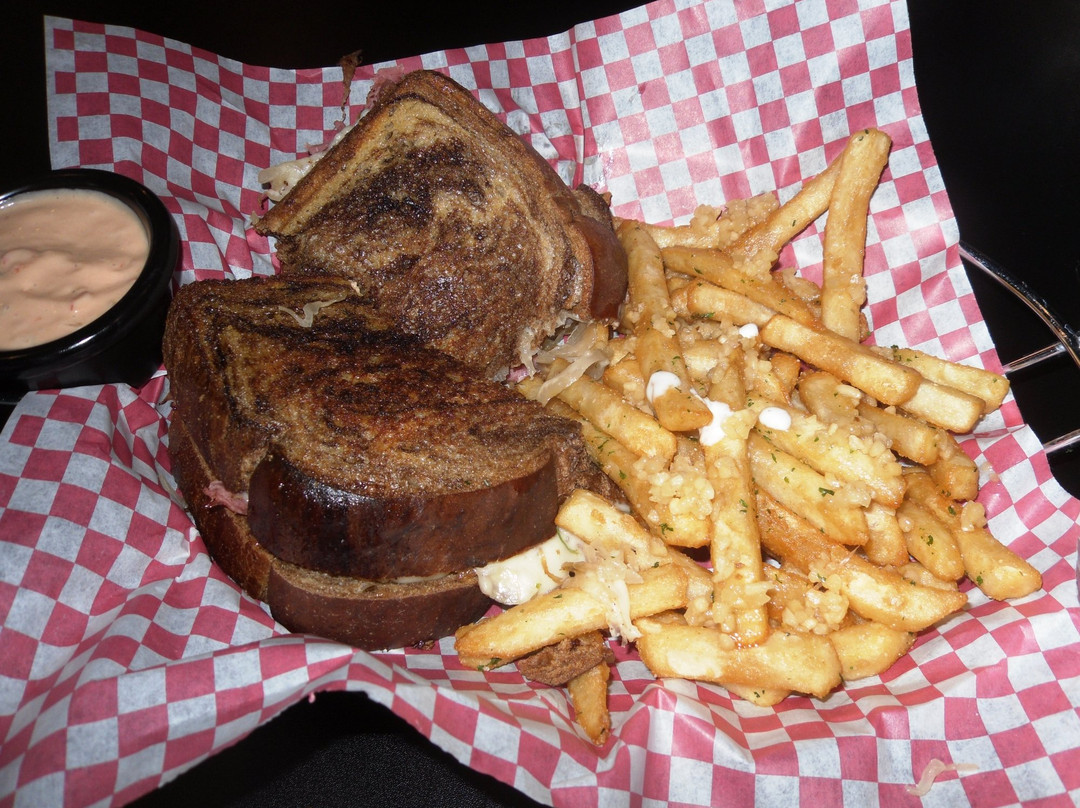 The Point Pub and Grill, South Medford