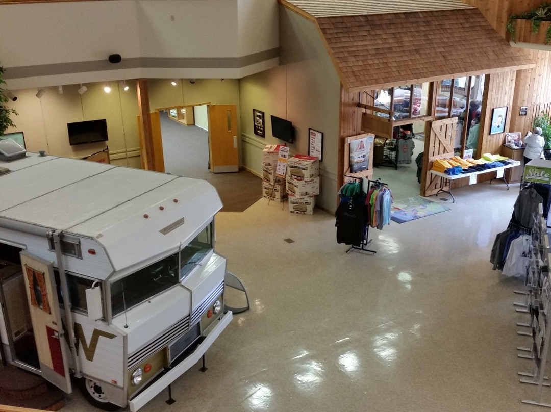 Winnebago Industries Factory Tour-Forest City必去景点