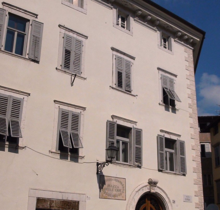 Piazza Erbe di Rovereto景点图片