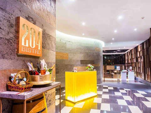 204 Bistro and Bar主图