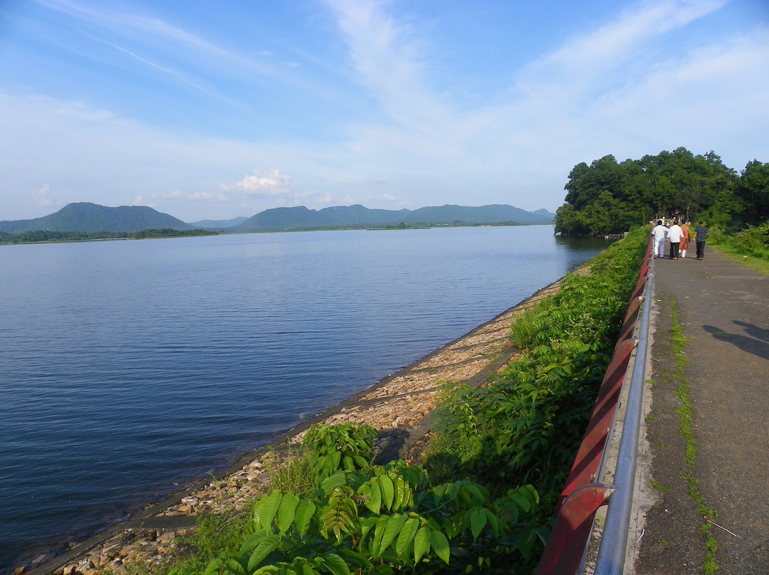 Dimna Lake景点图片