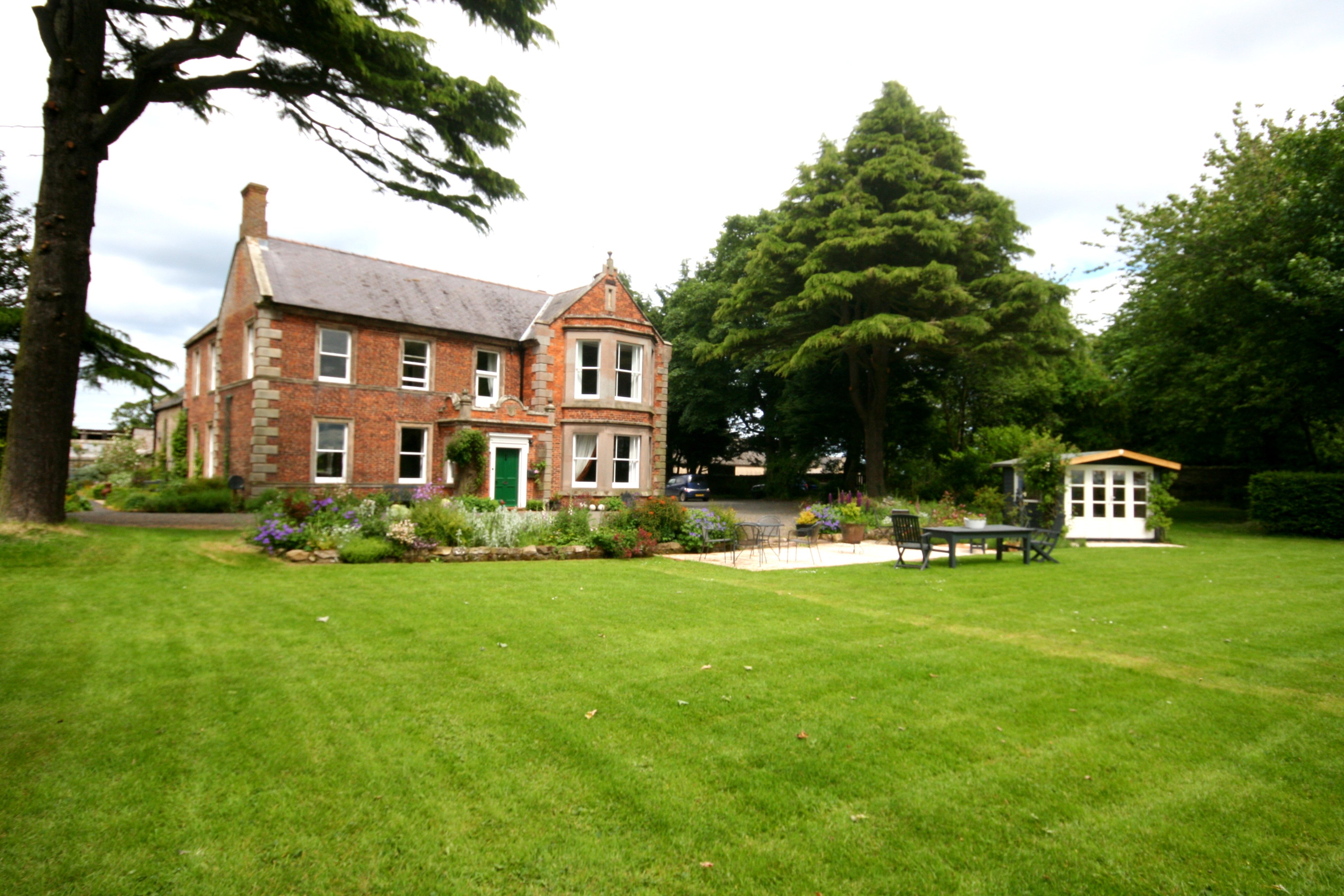 Broomhouse Farmhouse-官方