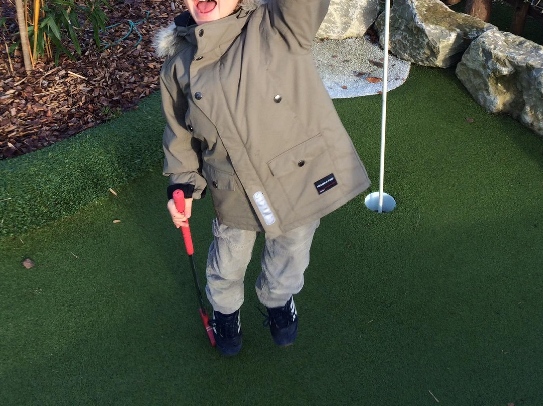 Rascal Bay Adventure Golf To A Tee-布伦特伍德必去景点