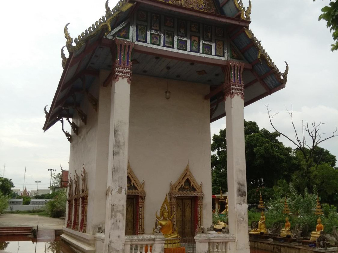 Wat King Kaew-Racha Thewa必去景点