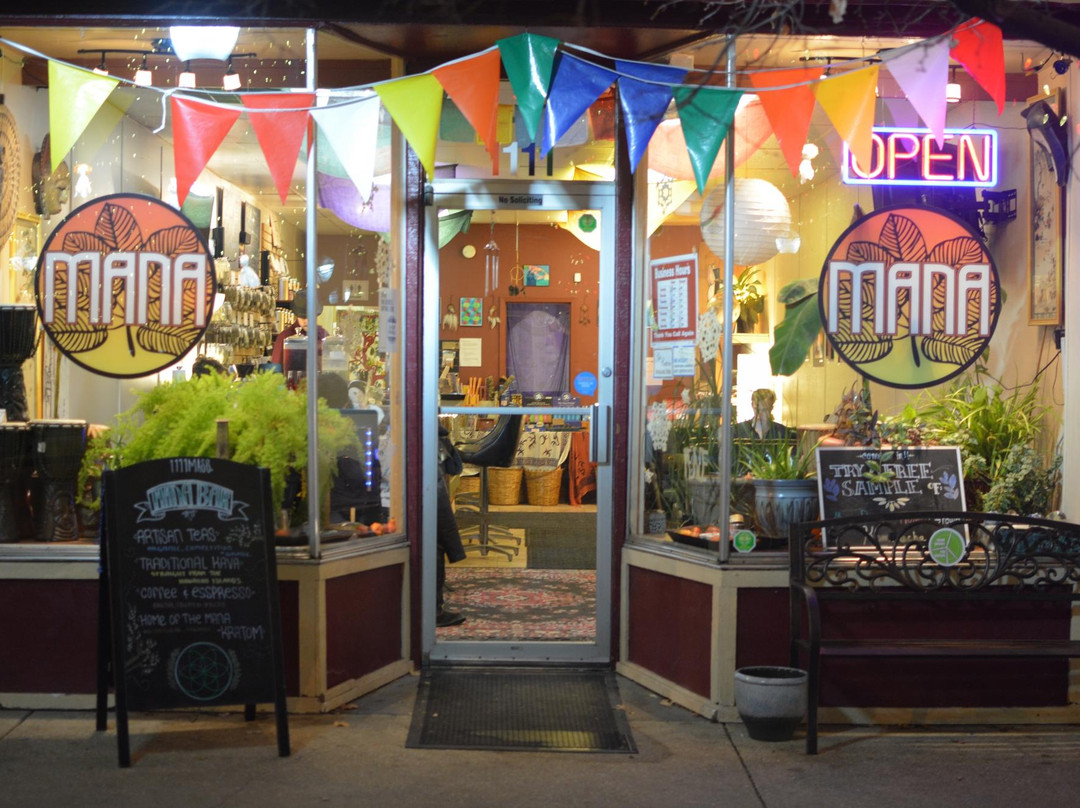 Mana Bar: Exotic Beverages