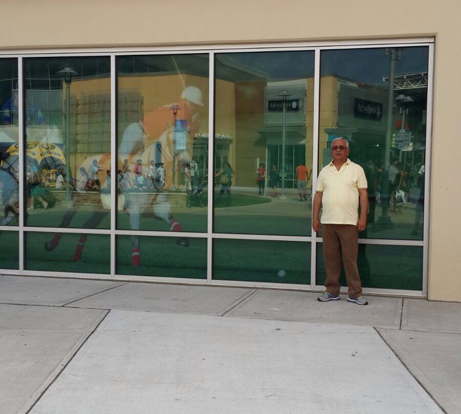 Toronto Premium Outlets-霍尔藤山市必去景点