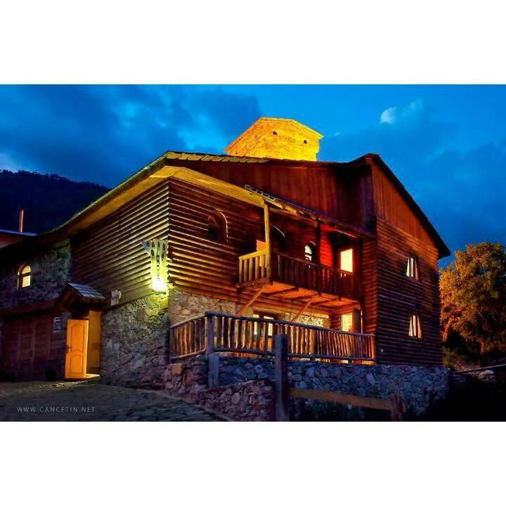 Hotel Old House Mestia