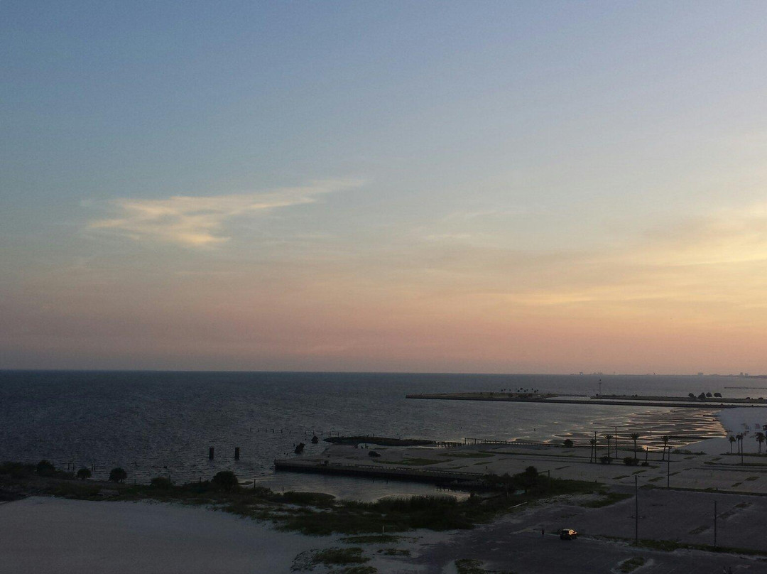 Biloxi Beach景点图片