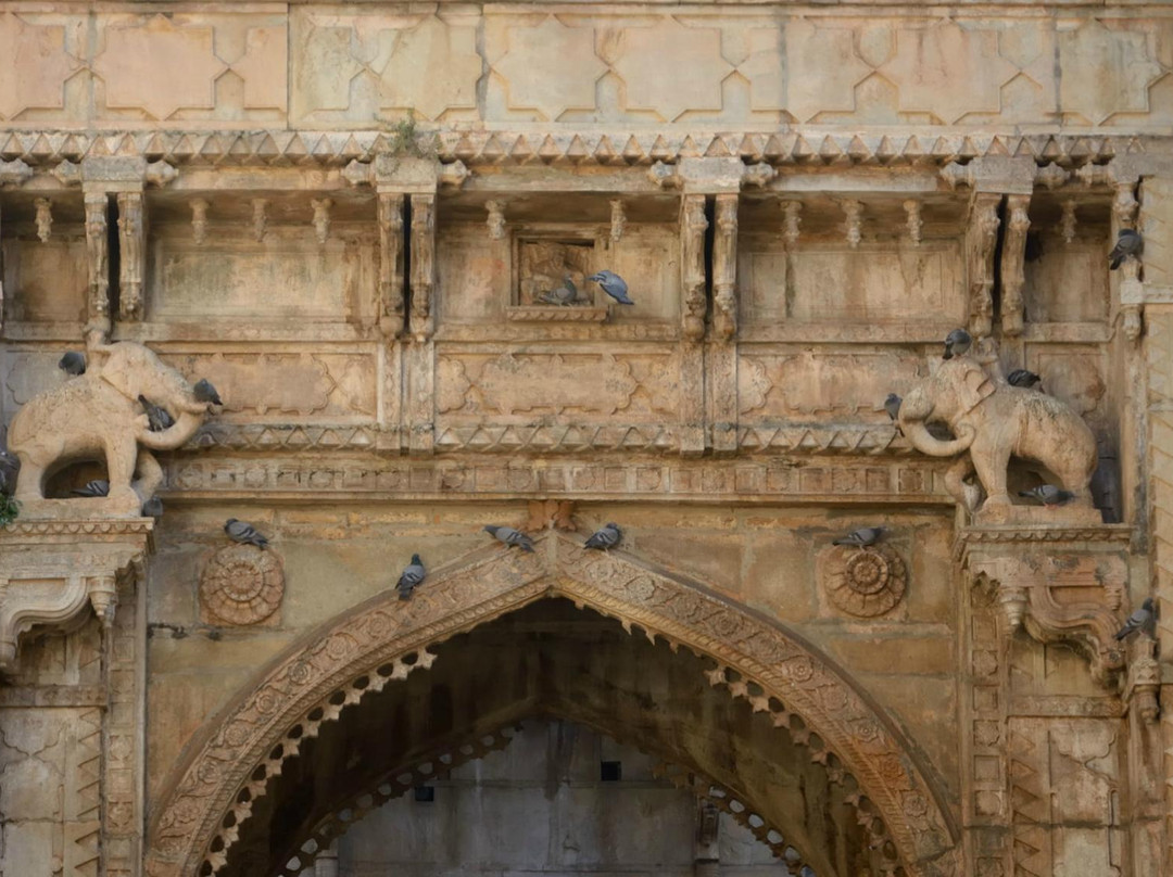 Raniji Ki Baoli-科塔必去景点