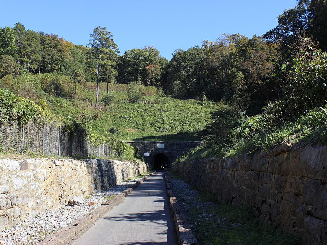 Historic Western & Atlantic Railroad Tunnel-Tunnel Hill必去景点