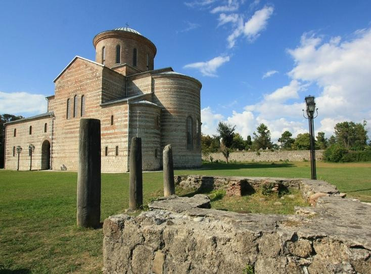 Pitsundsky State Historical and Architectural Reserve Vieliky Pitiunt景点图片