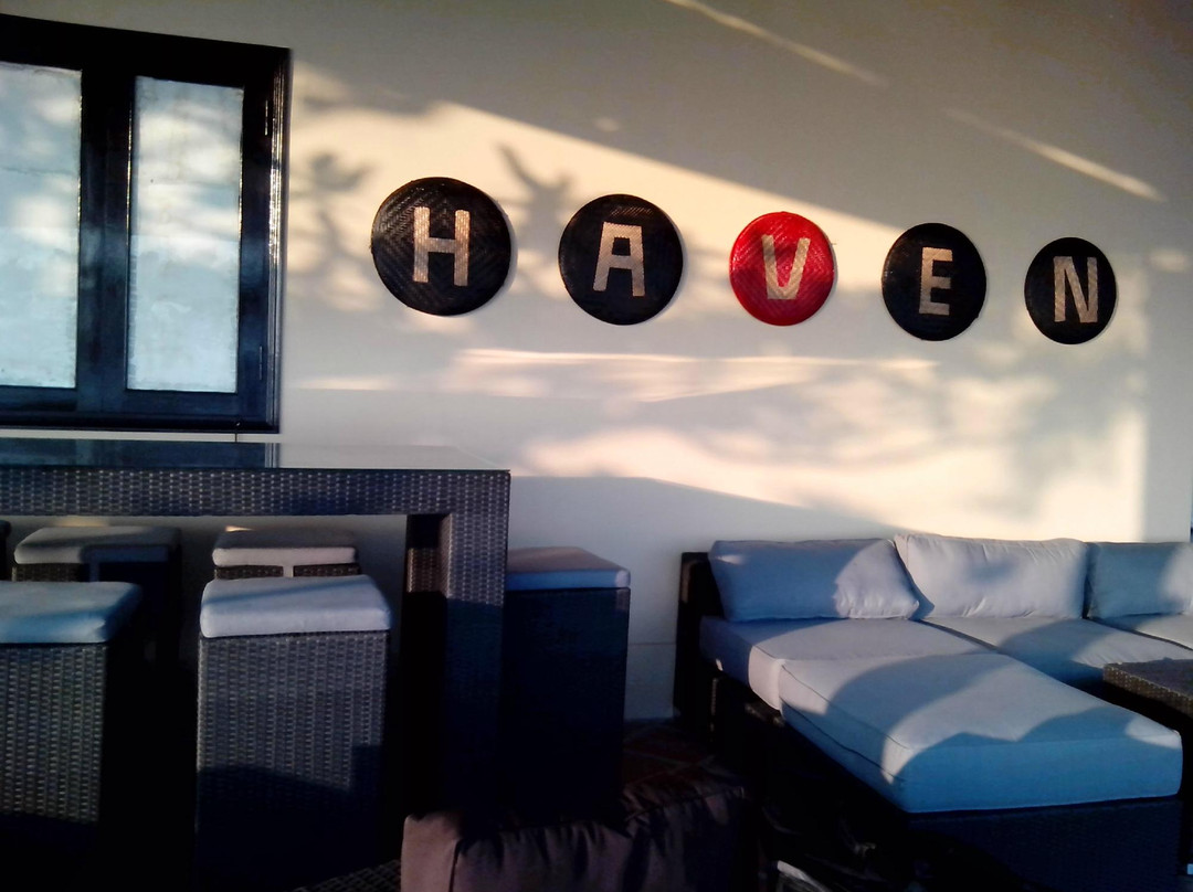 Haven Beach Lounge & Grill-头顿必去景点