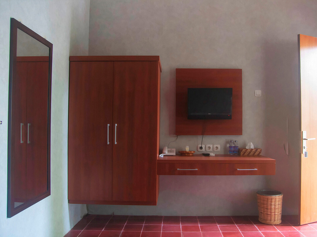 Ndalem Mantrigawen主图