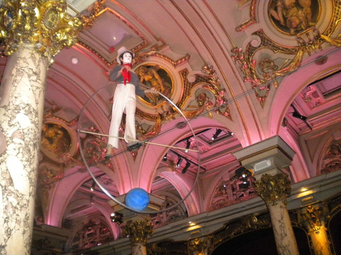 巴黎格雷万蜡像馆-巴黎必去景点