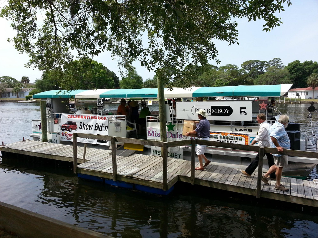 Miss Daisy Boat Tours景点图片