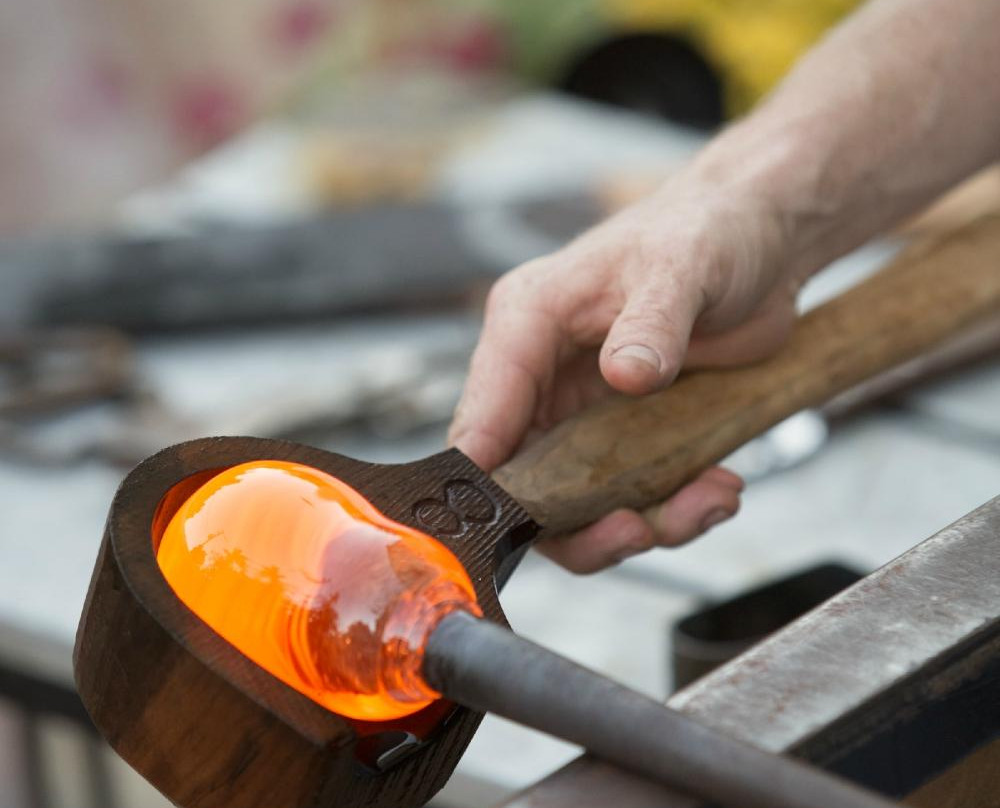 Glassblowing in the Garden景点图片