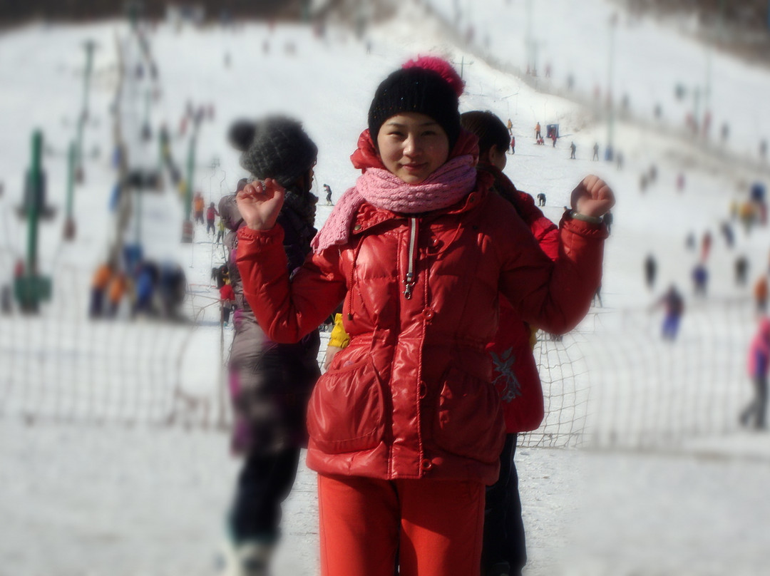 清凉山滑雪场-井陉县必去景点