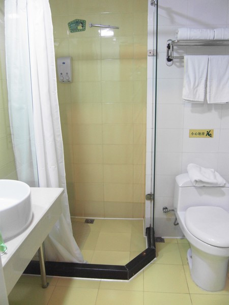 柏丽艾尚酒店(长沙贺龙体育馆侯家塘地铁站店)主图