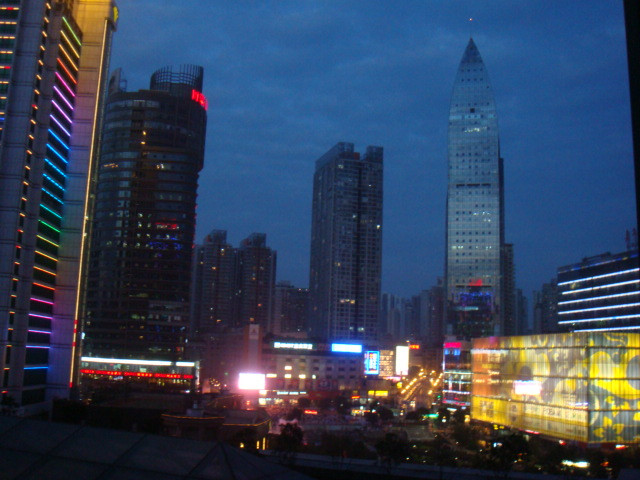 7天重庆解放碑中心洪崖洞店主图