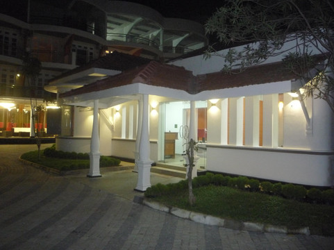 锡兰海温泉酒店