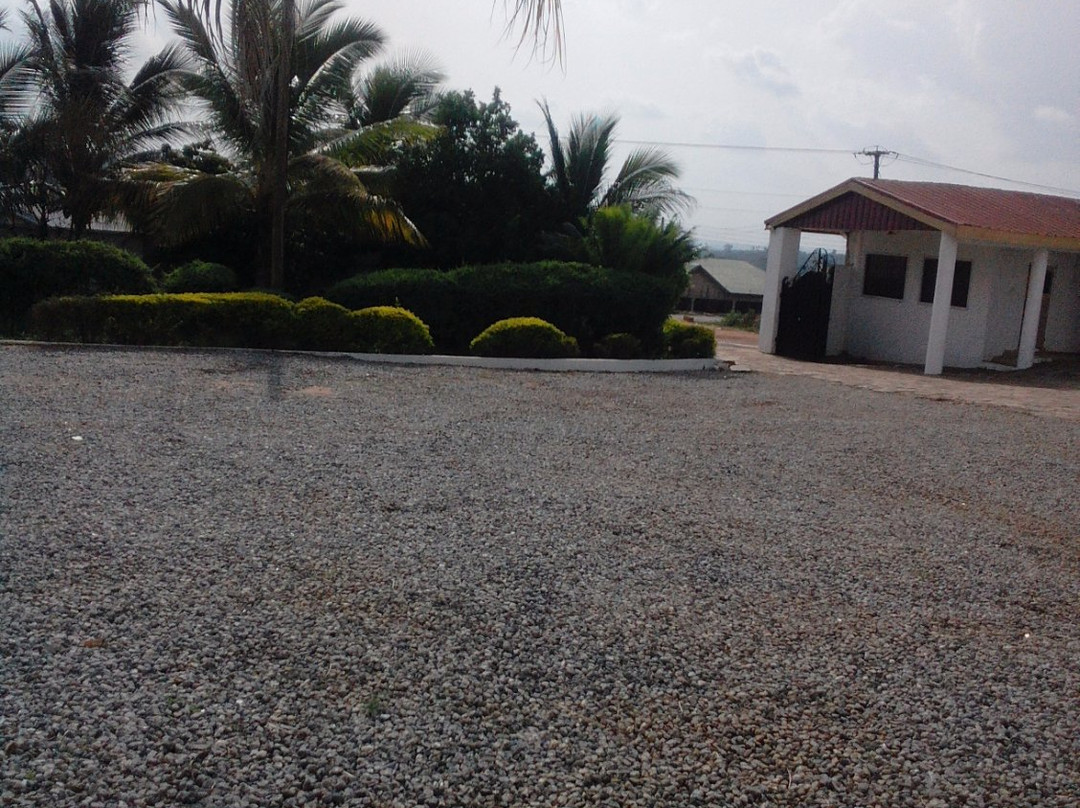 Adom Upscale Hotel