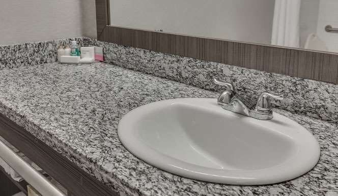 Dundurn酒店住宿-Home Inn & Suites Saskatoon South