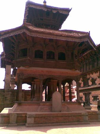 巴德岗杜巴广场-巴克塔布必去景点