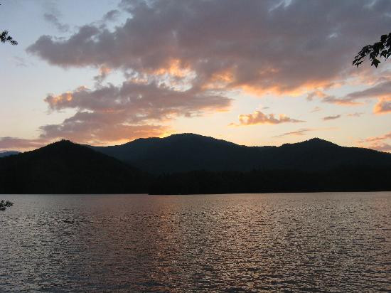 Santeetlah Lake-罗宾斯维尔必去景点