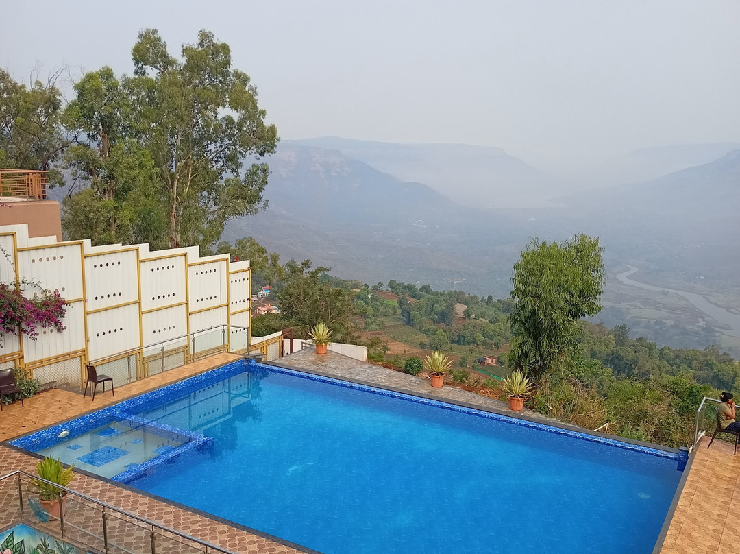 Cloud Mist Resort and Spa主图