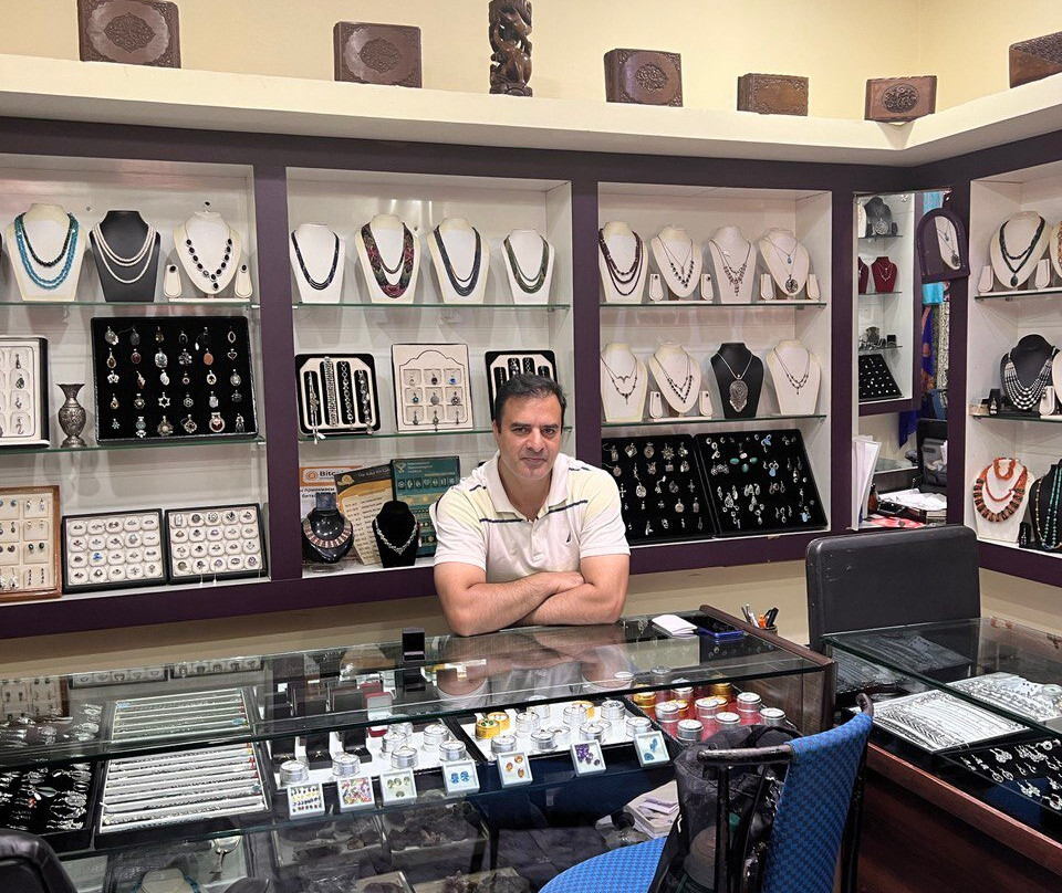 Asian Gems and Jewellery-拉非尼亚山必去景点