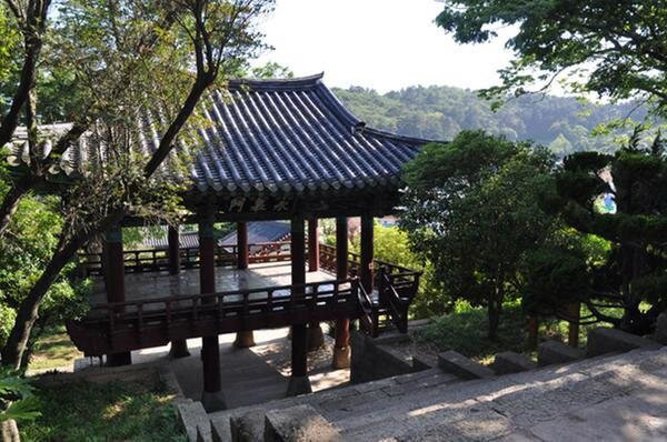 Chungnyeolsa Temple景点图片