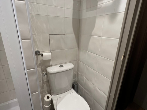 巴黎圣日耳曼民族酒店主图