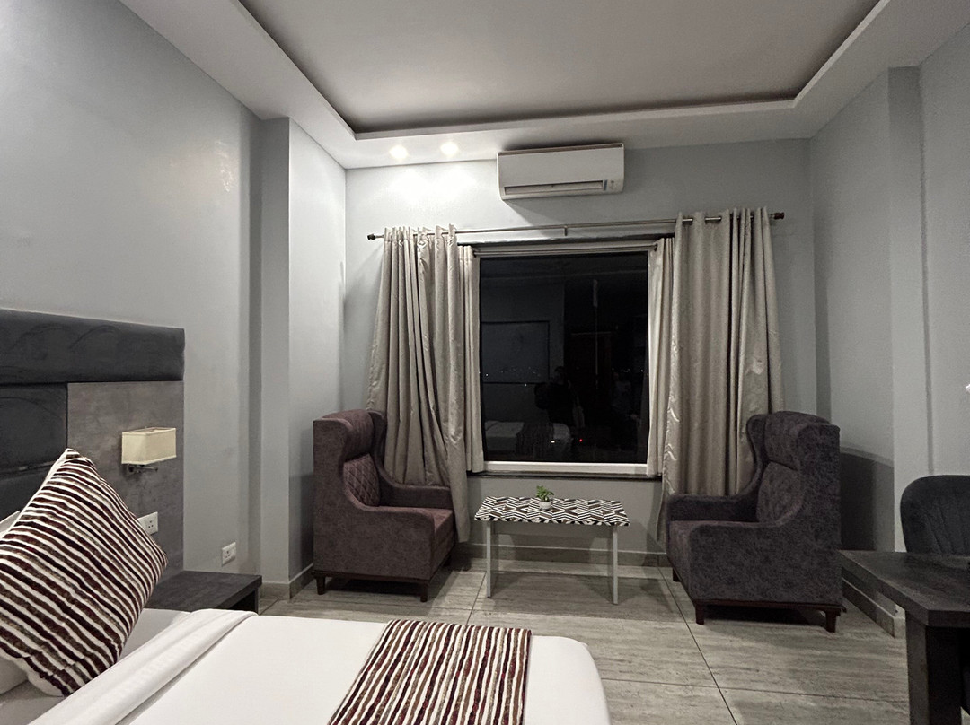 瓦斯达大酒店主图