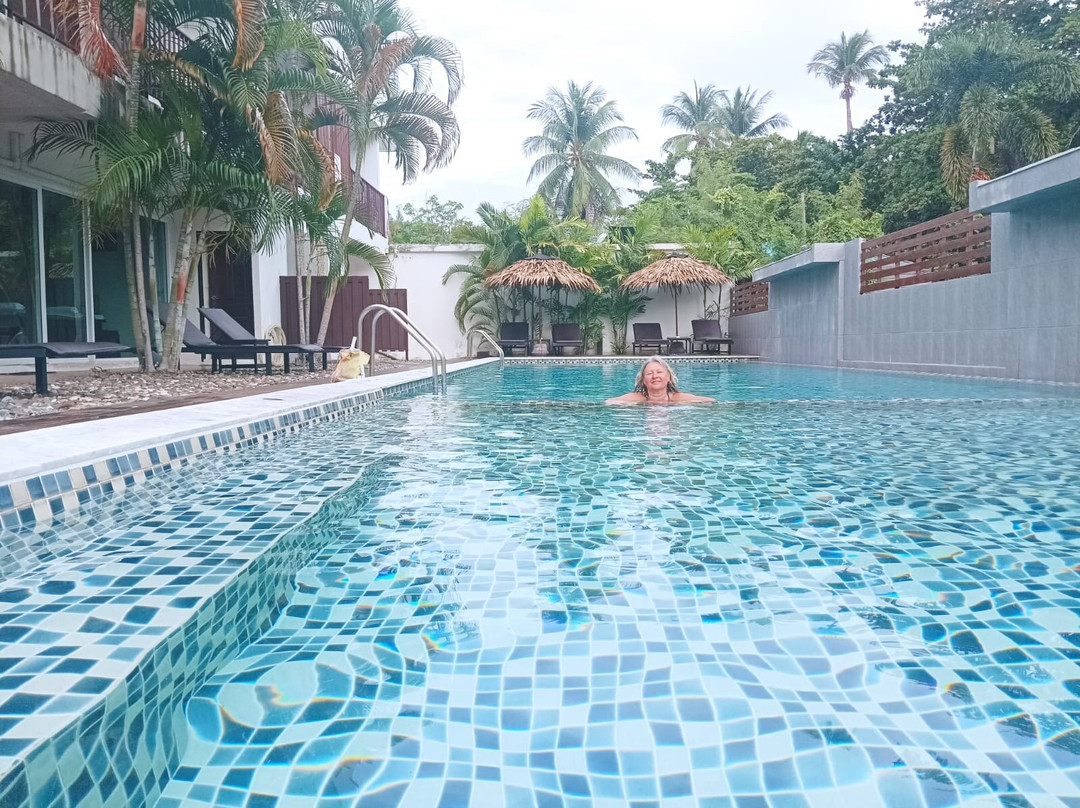 水晶拉迈酒店主图