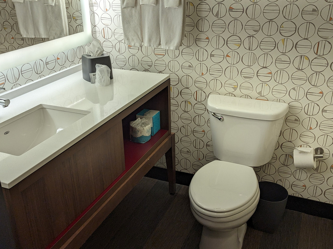 堪萨斯城机场假日酒店