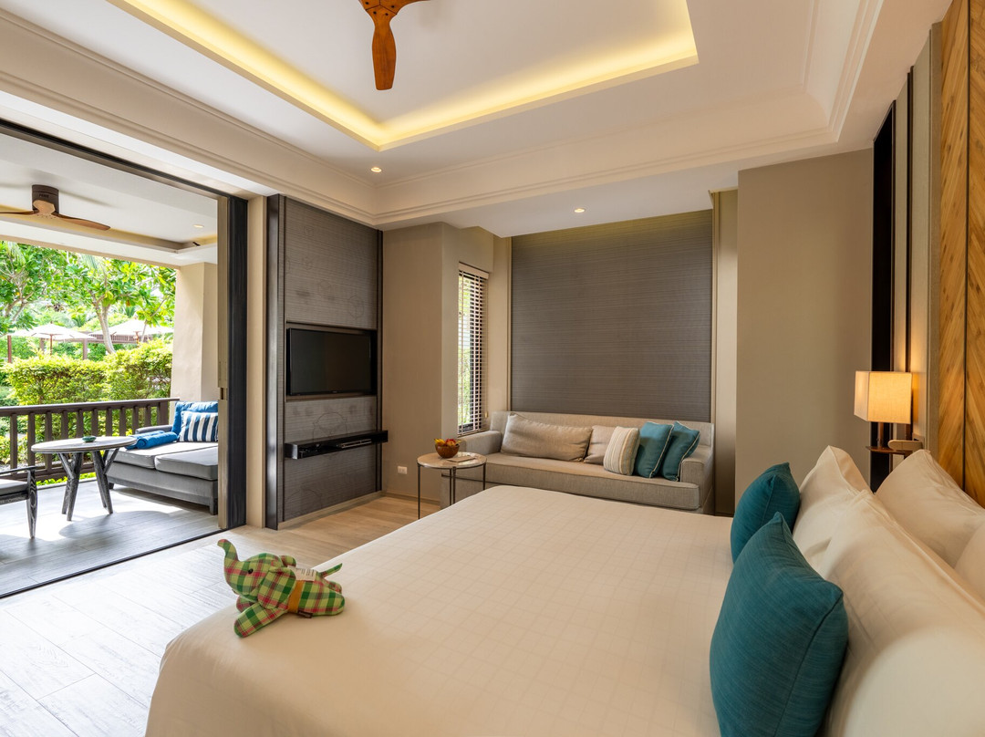 利亚纳温泉度假酒店主图