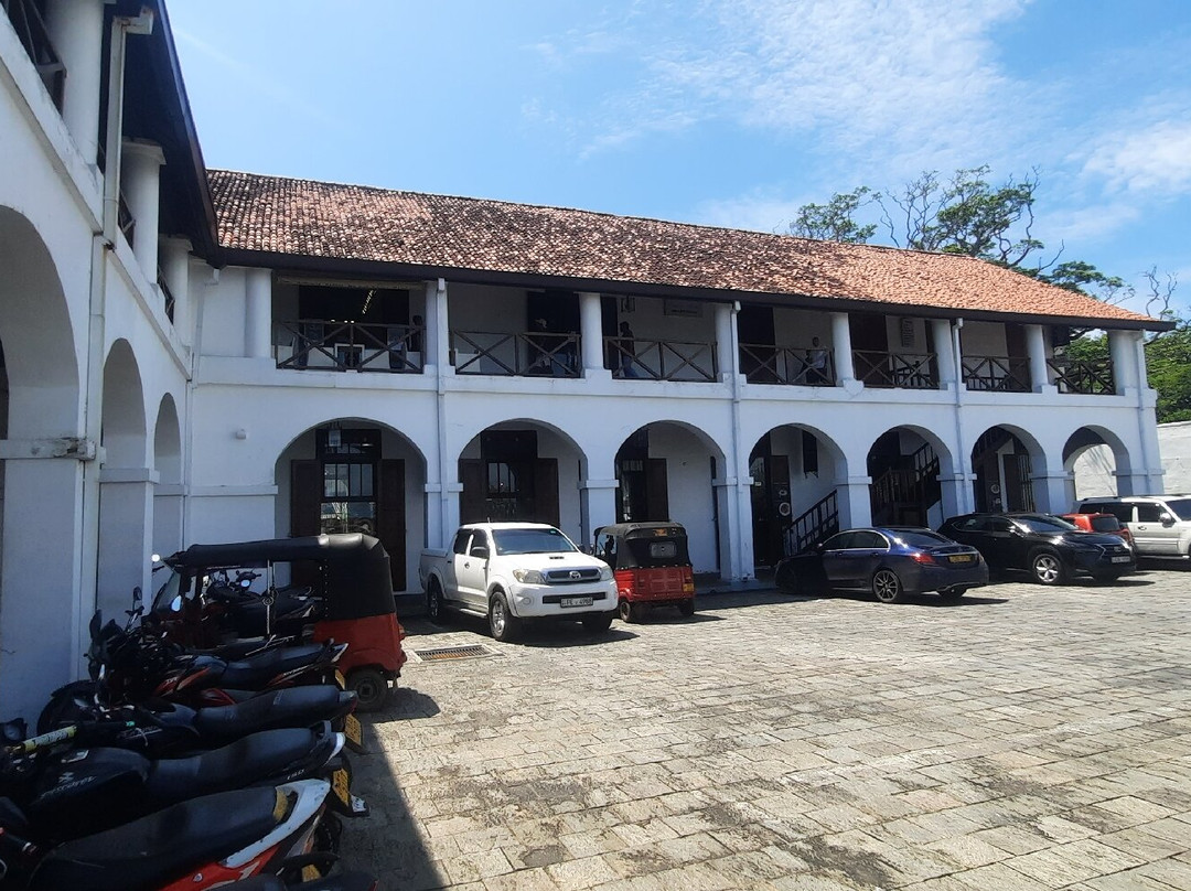 荷兰医院旧址购物美食广场-加勒必去景点