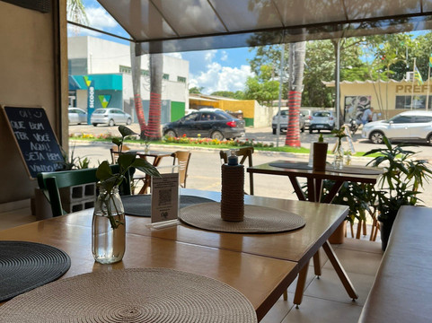 Oifé Gelato & Café