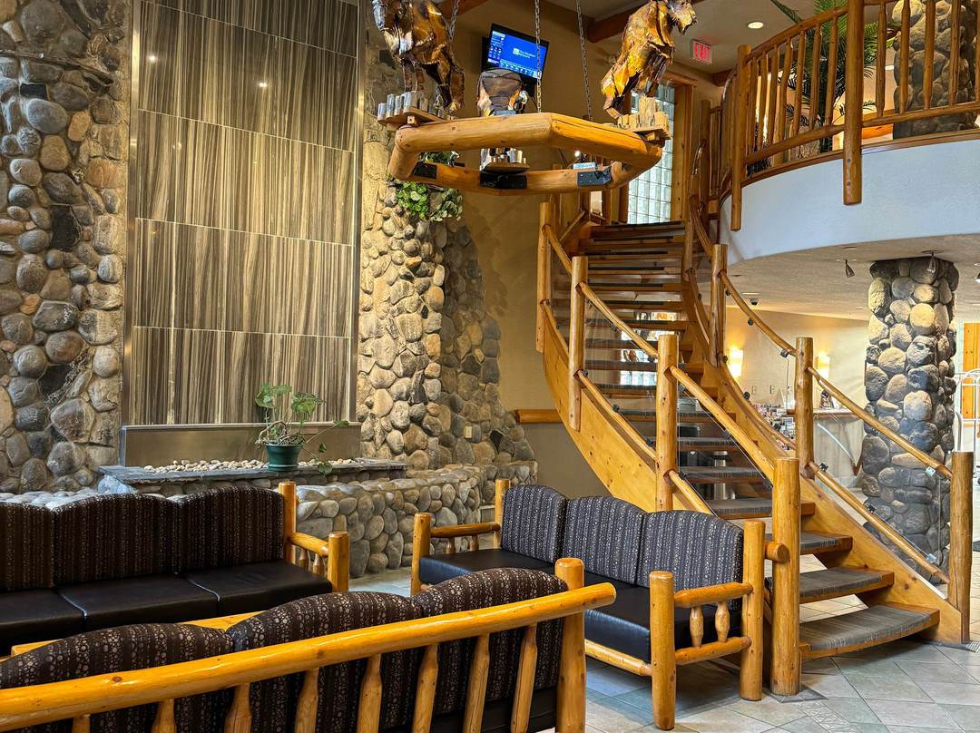 Chateau Canmore主图