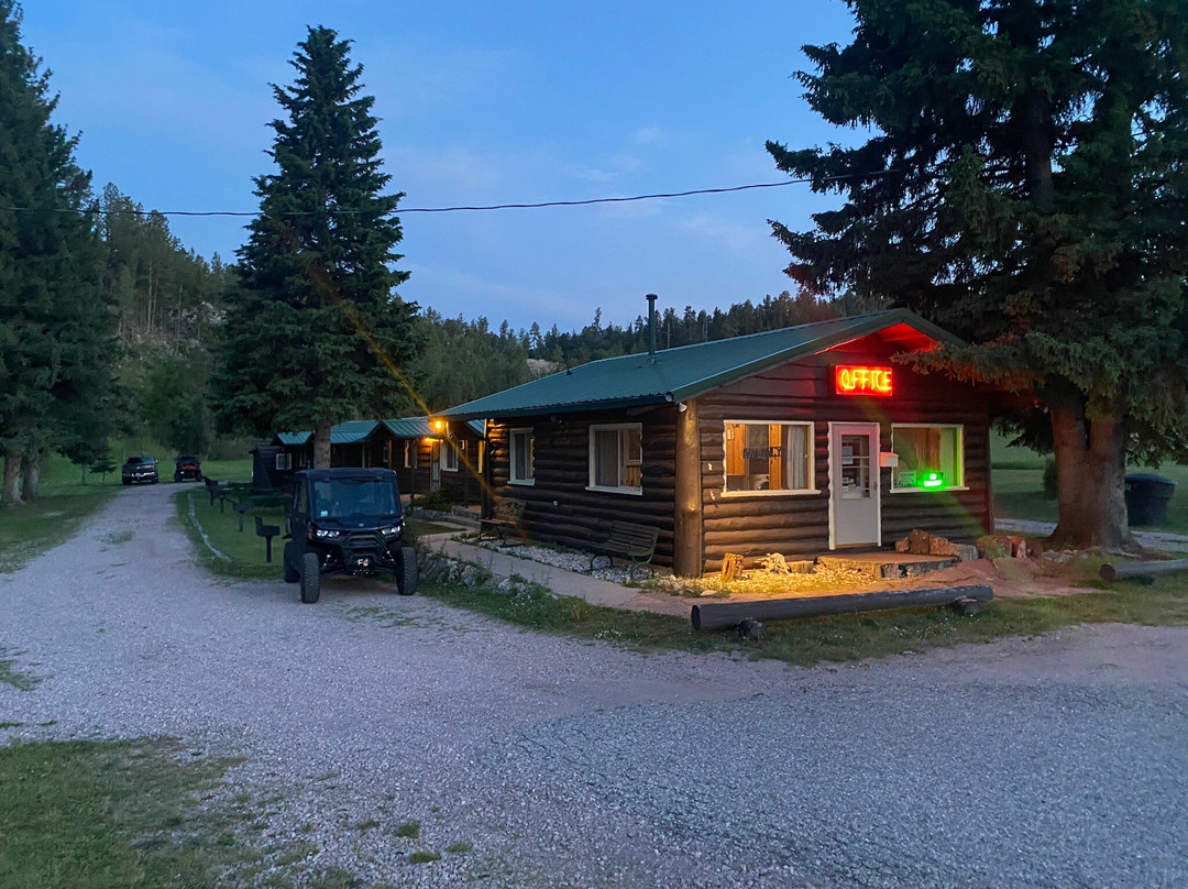 Calamity Peak Lodge主图