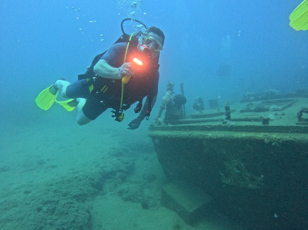 Side Azura Dive Center景点图片